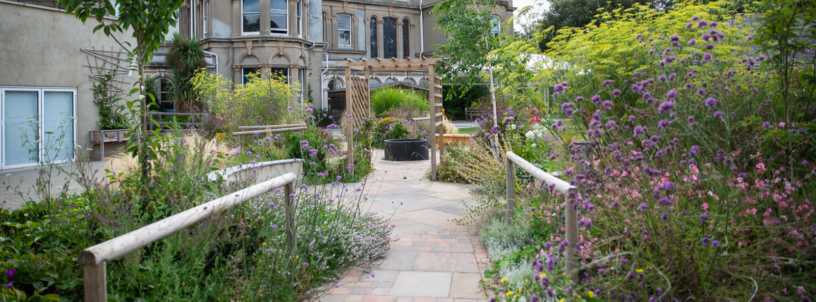 Spa garden - Strode Park House